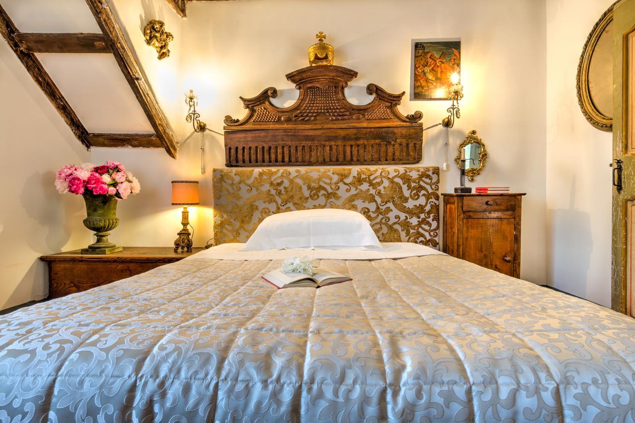 B&B La Residenza Del Poeta Montesicuro Buitenkant foto